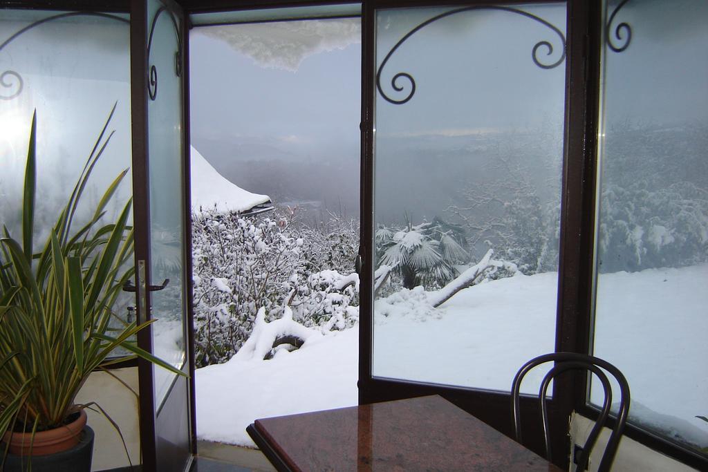 Les Hotes Du Lac, Chambres Et Tables D'Hotes Mandailles  Luaran gambar