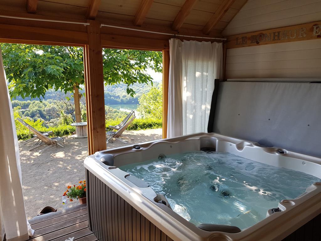 Les Hotes Du Lac, Chambres Et Tables D'Hotes Mandailles  Luaran gambar
