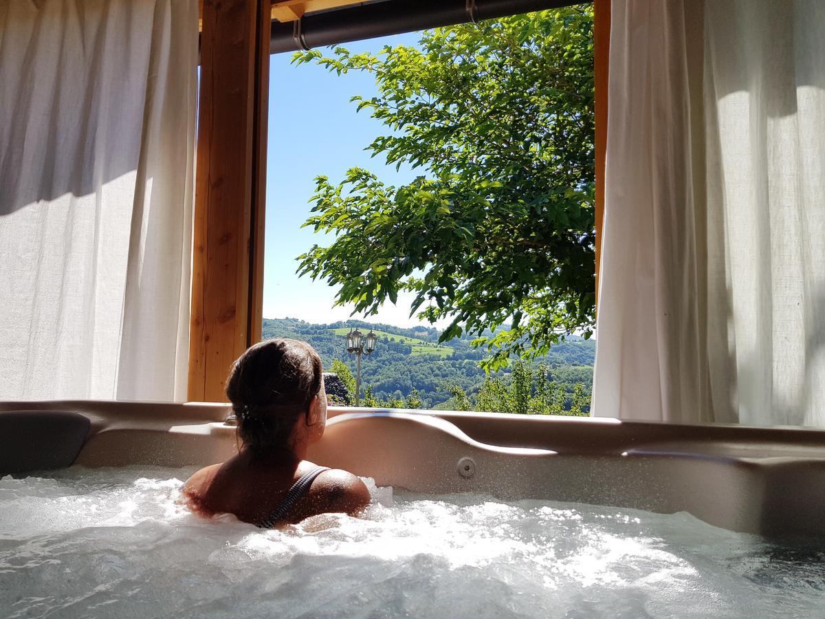 Les Hotes Du Lac, Chambres Et Tables D'Hotes Mandailles  Luaran gambar